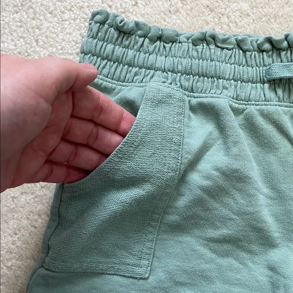 OshKosh B'gosh UEC Girls Sz 10 Green Shorts Cotton elastic waist 2’ inseam